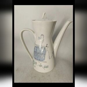 Vintage MCM teapot from the Raymond Loewy Rosenthal collection‎